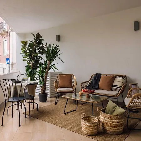 Linares - 2 Bedrooms, Terrace In Campo De Ourique