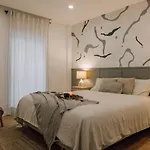 Linares - 2 Bedrooms, Terrace In Campo De Ourique *