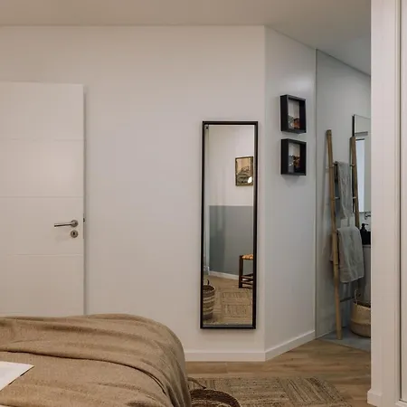 Linares - 2 Bedrooms, Terrace In Campo De Ourique Apartmán