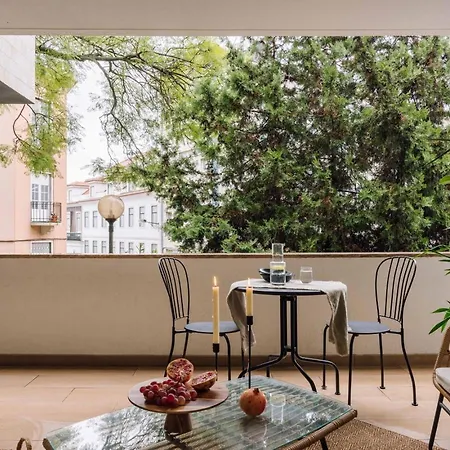 Linares - 2 Bedrooms, Terrace In Campo De Ourique Apartmán Lisboa