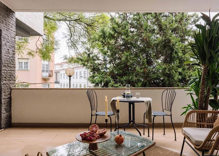 Linares - 2 Bedrooms, Terrace In Campo De Ourique Apartmán Lisboa